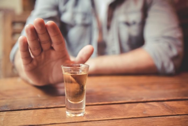 Диклофенак и алкоголь:  совместимость, через сколько можно, последствия