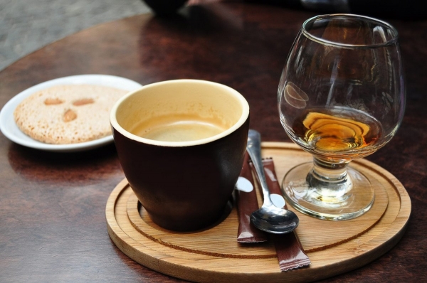 Кофеин и алкоголь — совместимость, взаимодействия, последствия, можно ли вместе