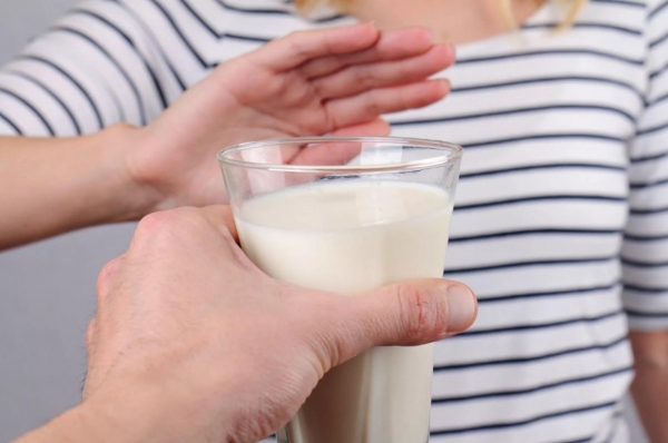 Насколько эффективно молоко с маслом от кашля