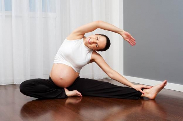 Почему отекают ноги у беременных