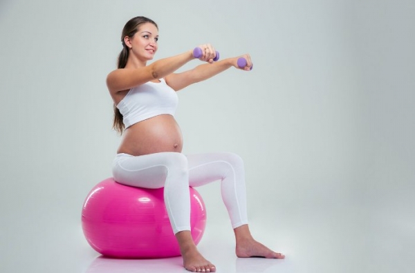 Упражнения на фитболе для беременных