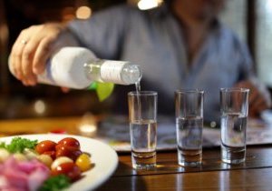 Валтрекс и алкоголь:  совместимость, через сколько можно, последствия