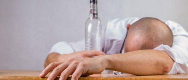 Взаимодействие преднизолона и спиртного: тремор, бессонница и тошнота